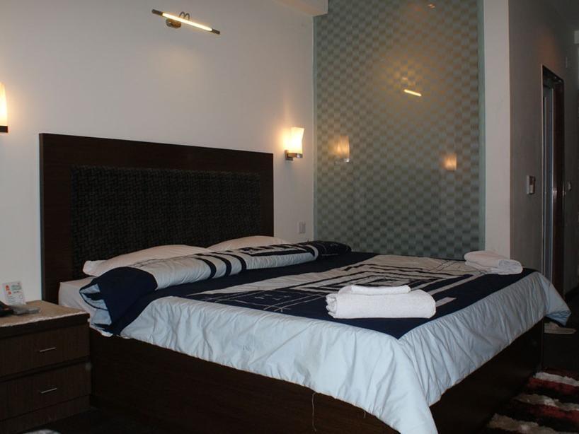 Hotel Arpit Palace เดลี ภายนอก รูปภาพ