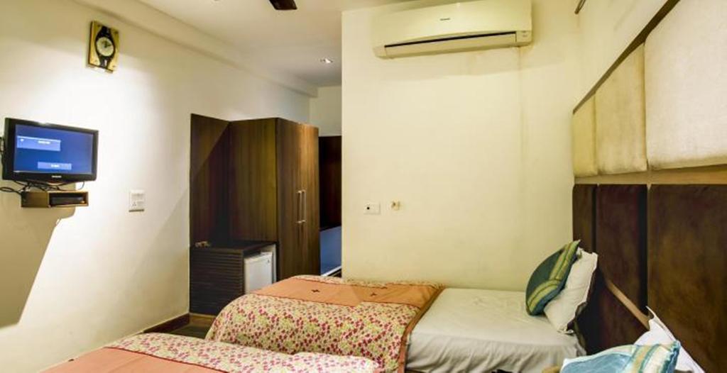 Hotel Arpit Palace เดลี ภายนอก รูปภาพ