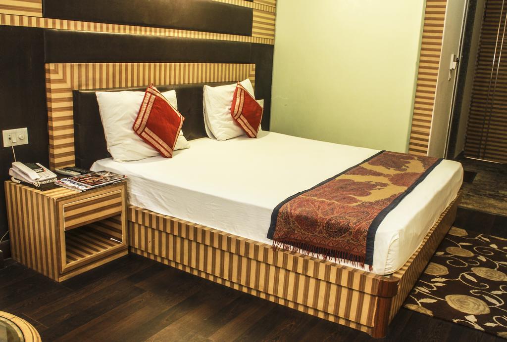 Hotel Arpit Palace เดลี ภายนอก รูปภาพ