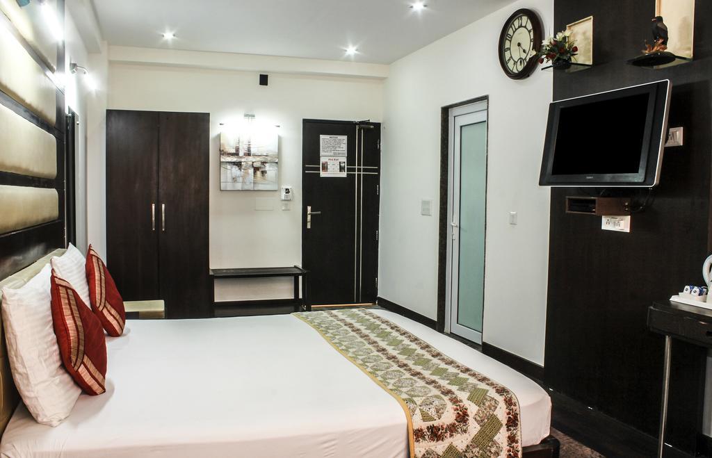 Hotel Arpit Palace เดลี ภายนอก รูปภาพ
