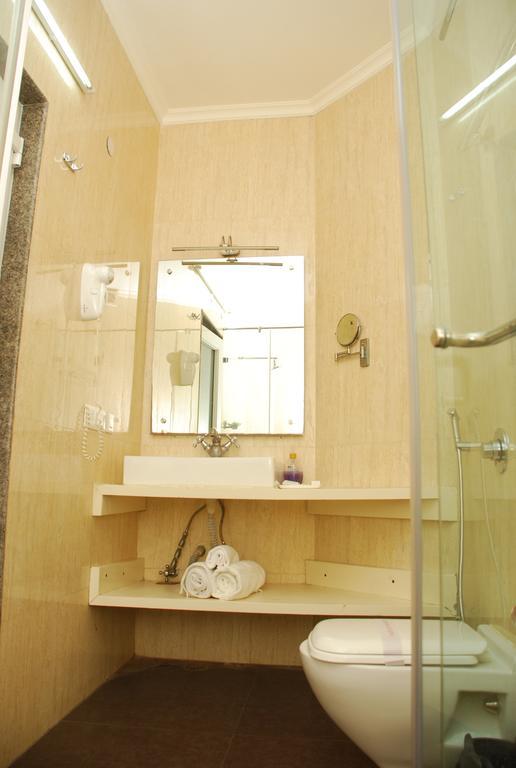 Hotel Arpit Palace เดลี ภายนอก รูปภาพ